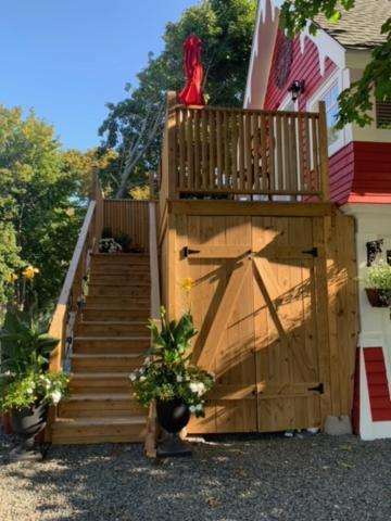 The Red House Fredericton Bed and Breakfast Eksteriør billede