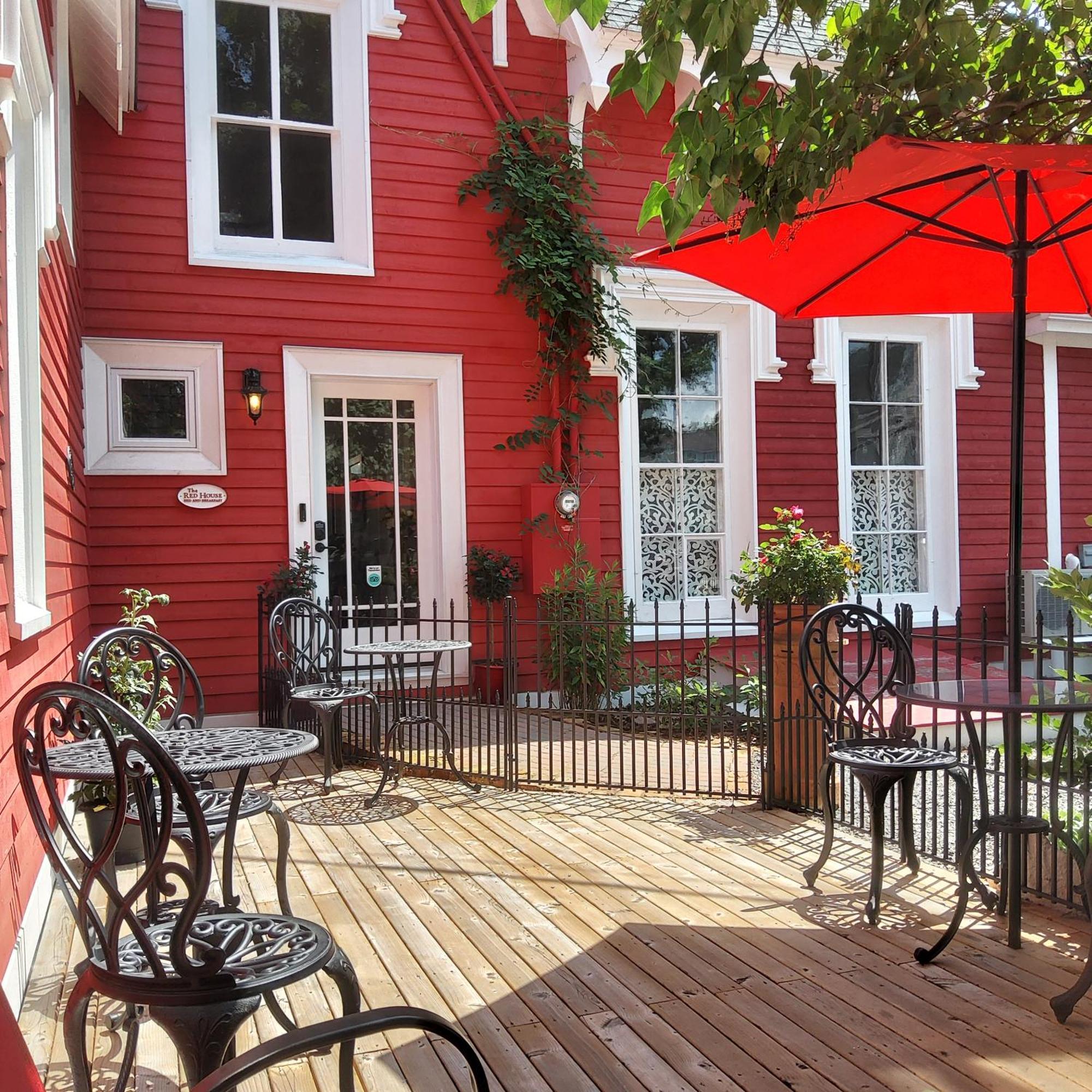 The Red House Fredericton Bed and Breakfast Eksteriør billede